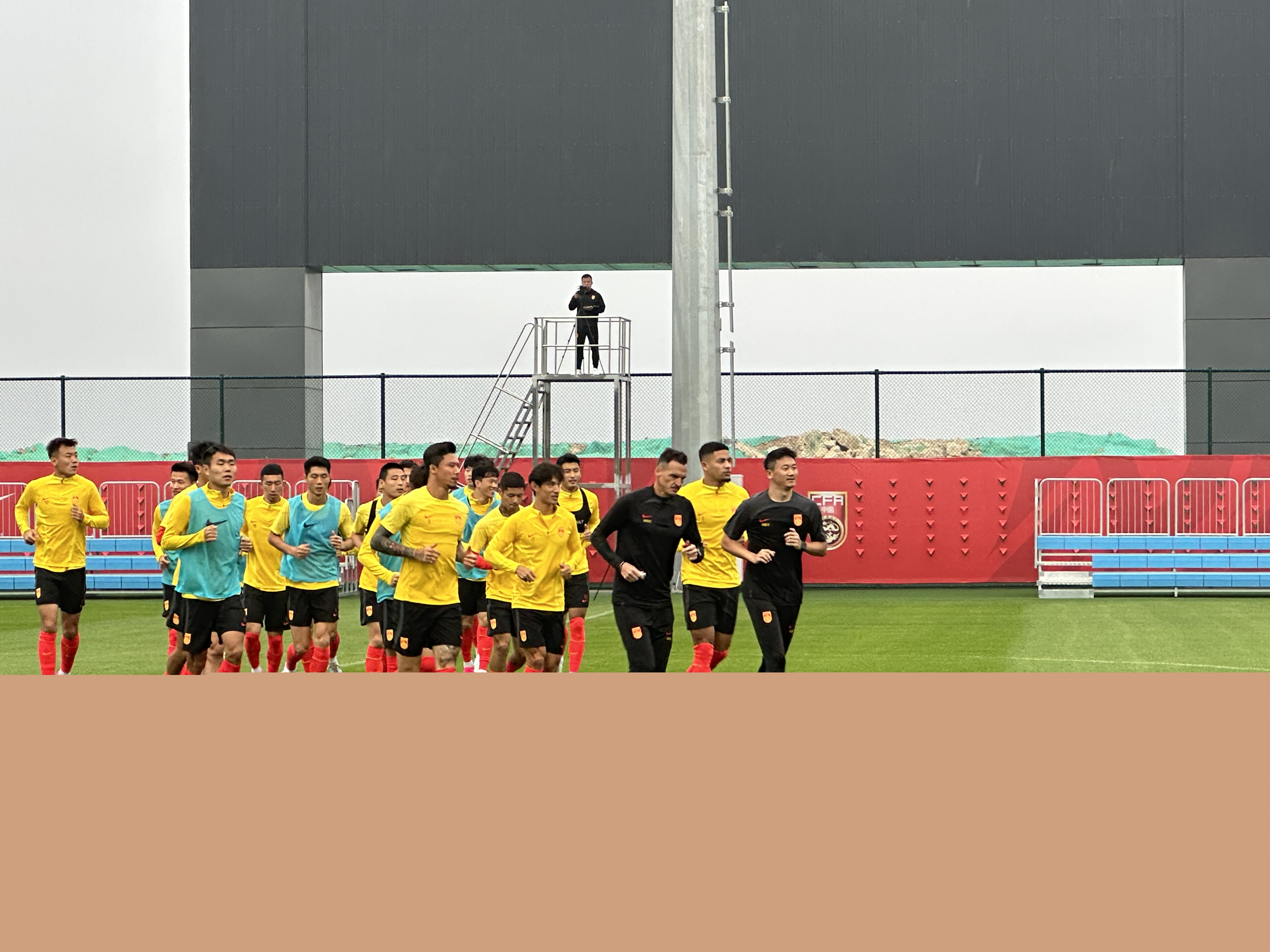 国足主场战劲敌，能否迎