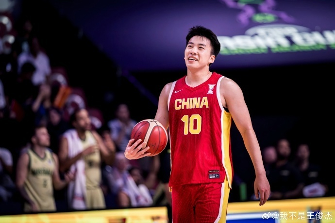 中国球员王俊杰转校引关注 未来去向或影响NBA追