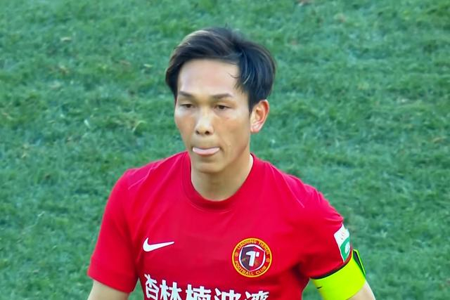 辽宁铁人双外援建功力克国安，热菲尼奥首球助