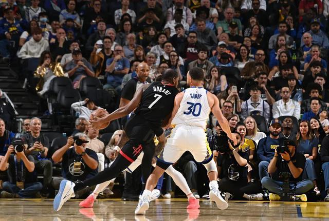 库里复出率队鏖战火箭 末节绝杀球成最大悬念